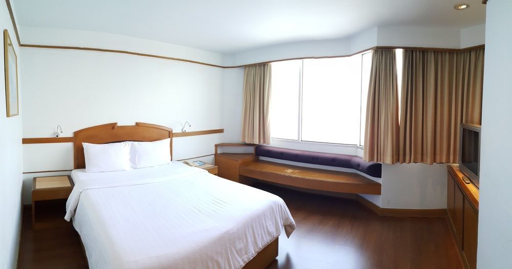 Chon Inter Hotel チョンブリ エクステリア 写真