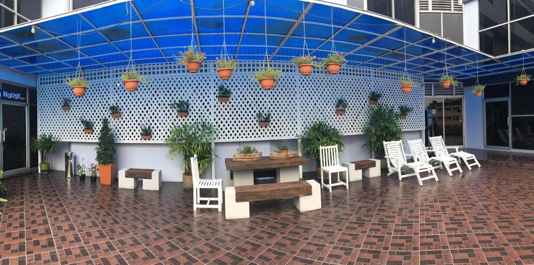 Chon Inter Hotel チョンブリ エクステリア 写真