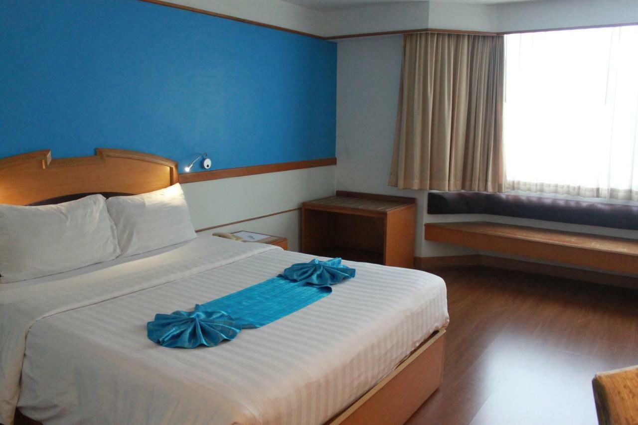 Chon Inter Hotel チョンブリ エクステリア 写真