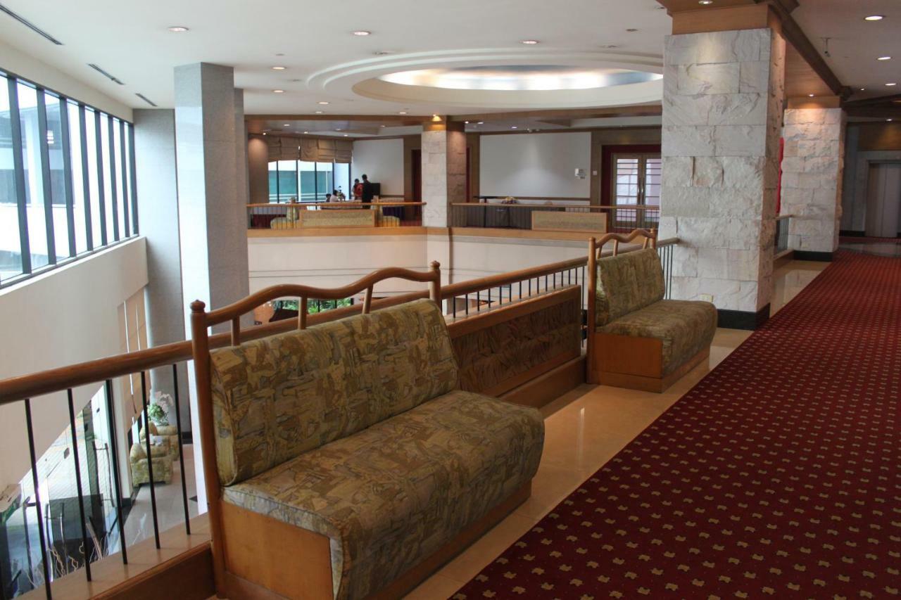 Chon Inter Hotel チョンブリ エクステリア 写真